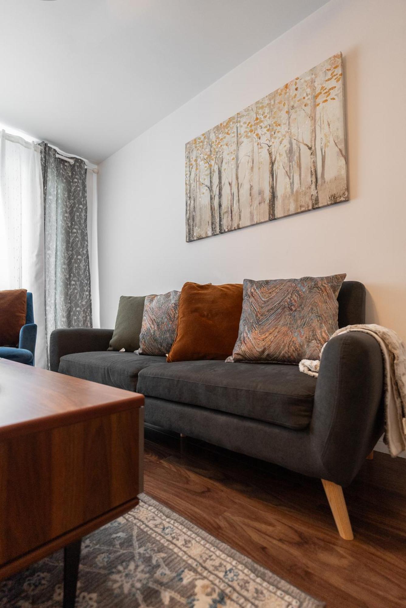 Comfortable Spacious House With Parking Brossard Exterior photo