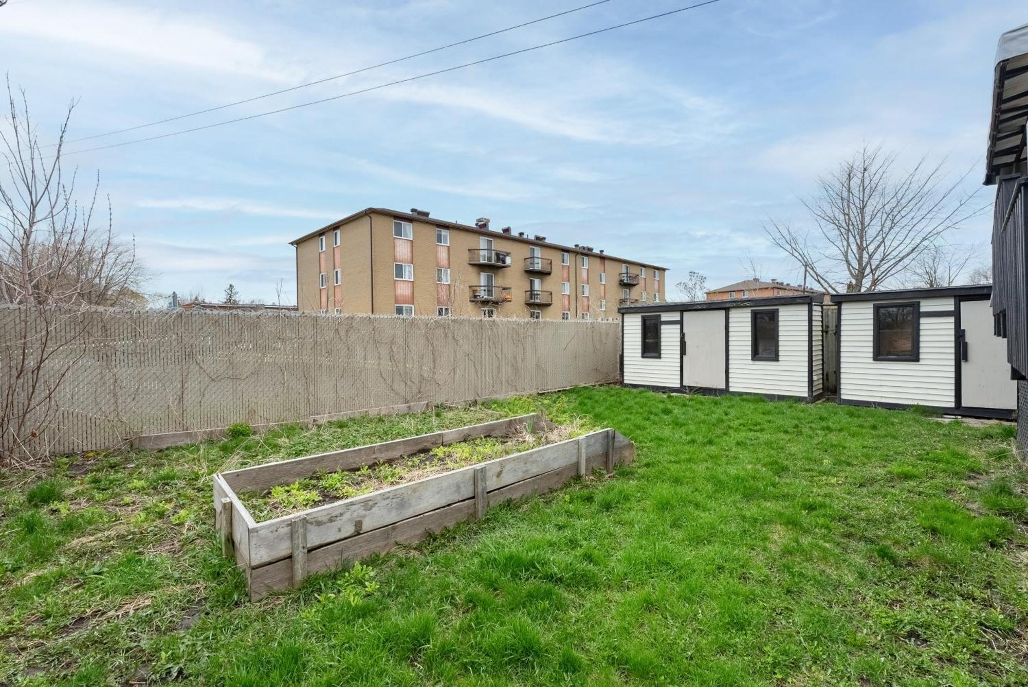 Comfortable Spacious House With Parking Brossard Exterior photo