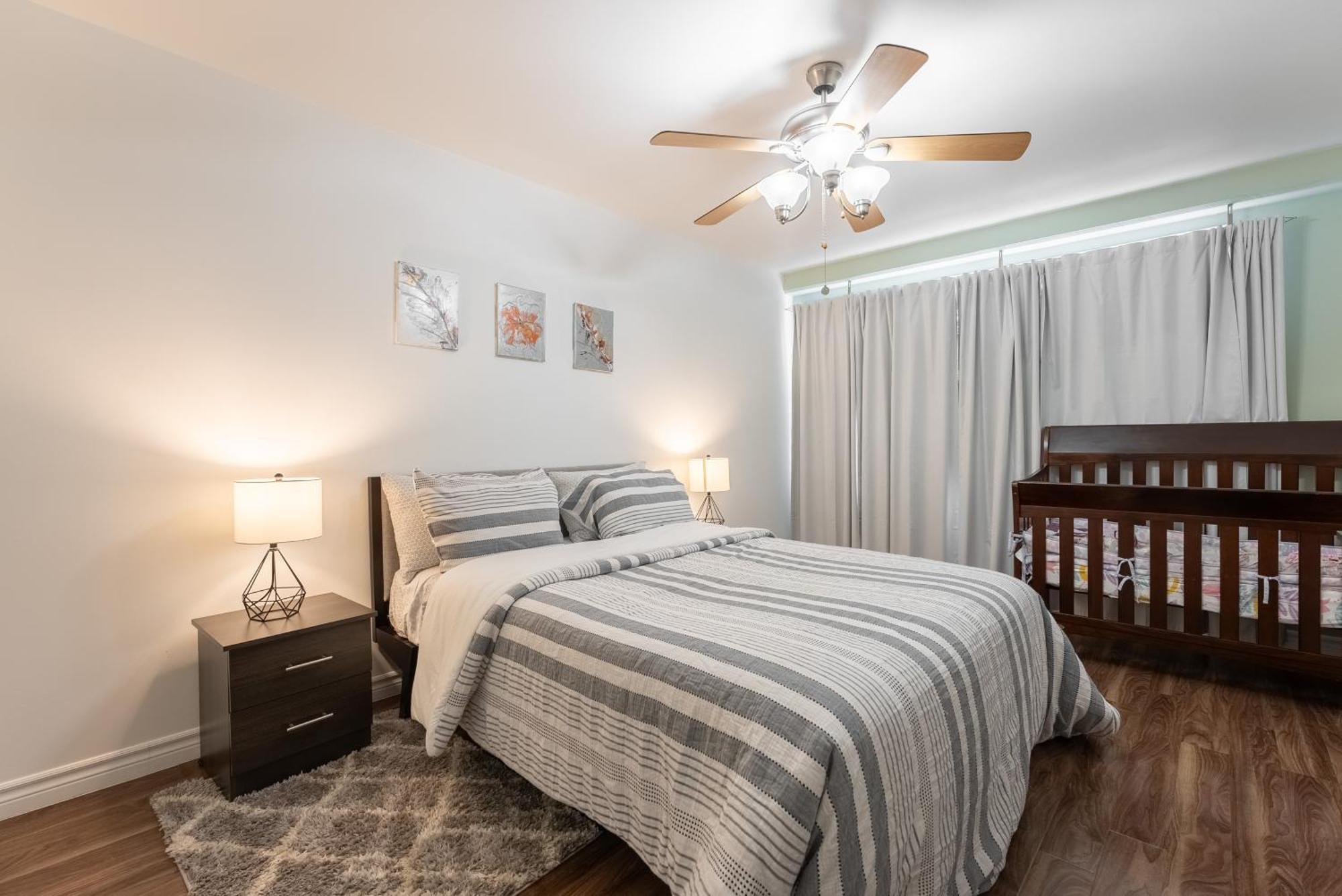 Comfortable Spacious House With Parking Brossard Exterior photo